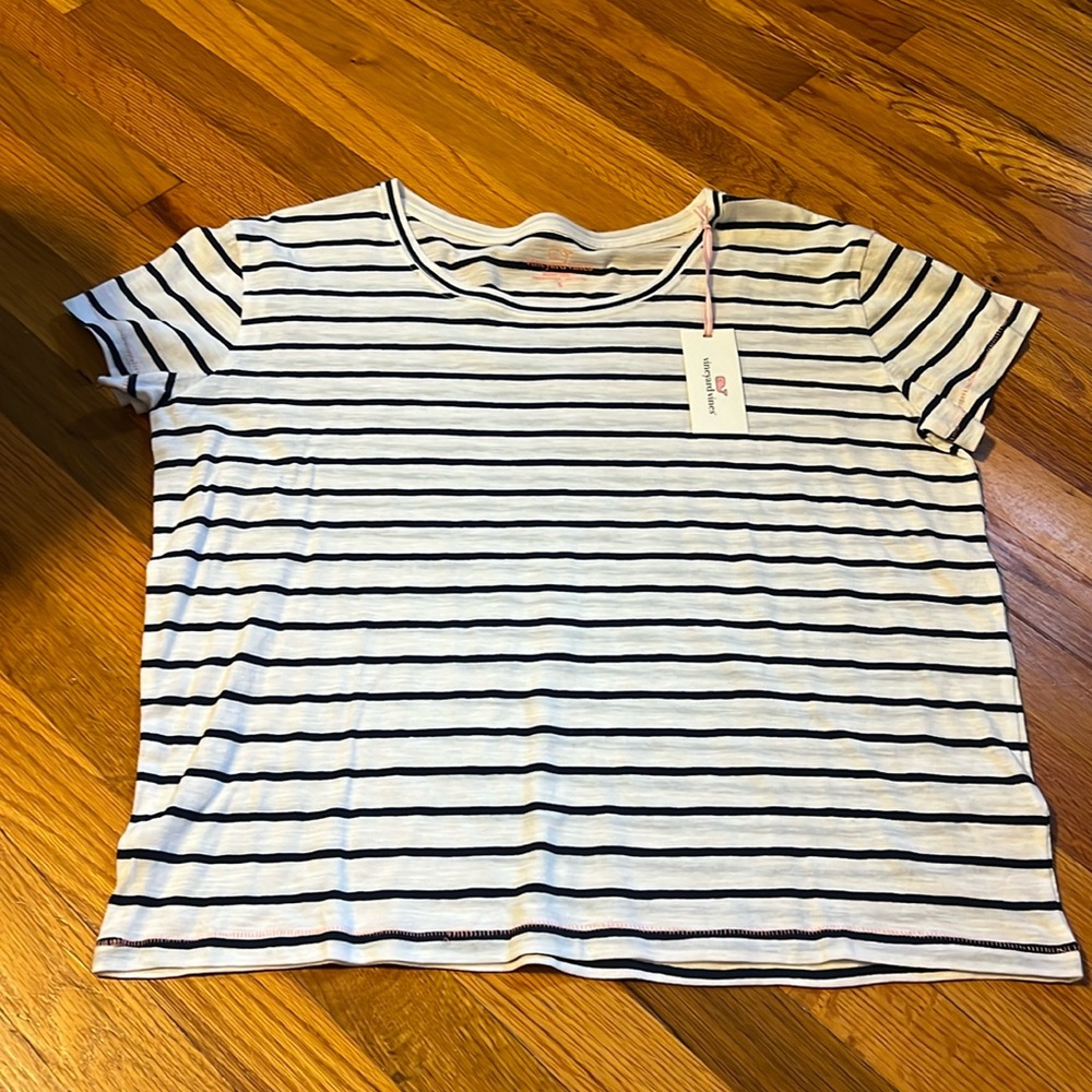 Vineyard vines T-shirt